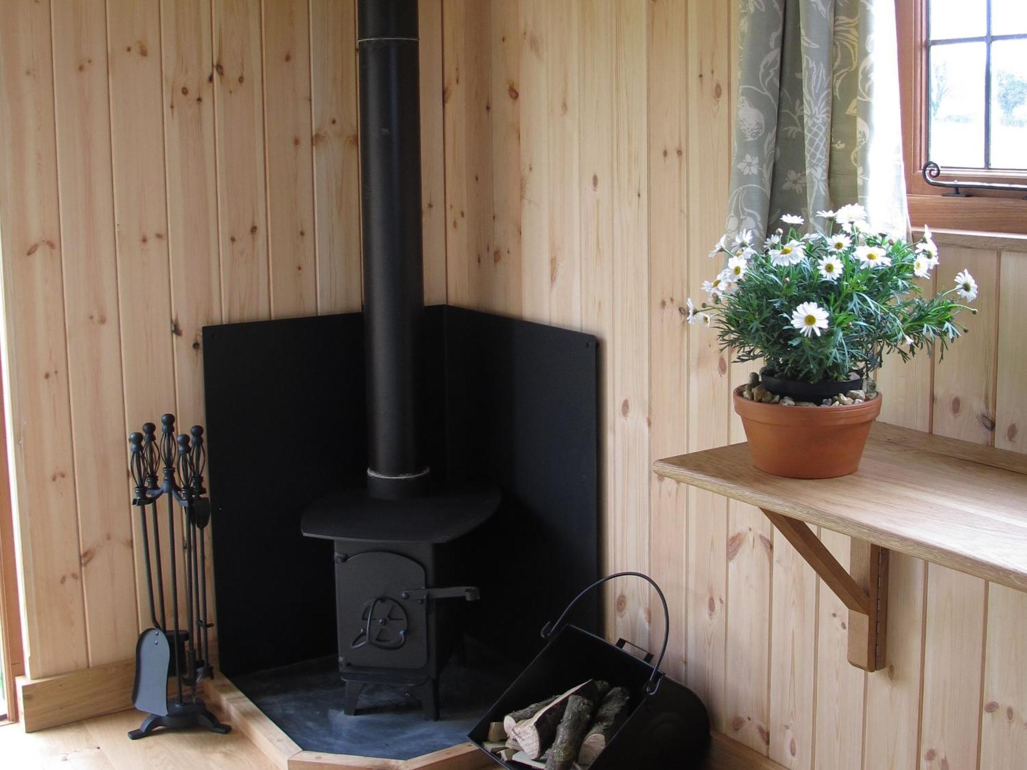 Marshwood Farm B&B And Shepherds Hut Dinton  Zewnętrze zdjęcie