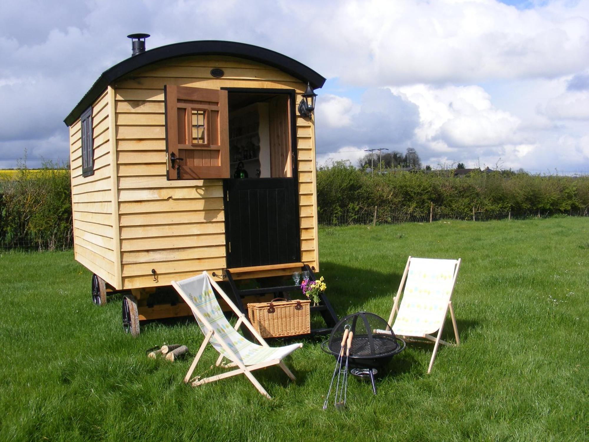 Marshwood Farm B&B And Shepherds Hut Dinton  Zewnętrze zdjęcie