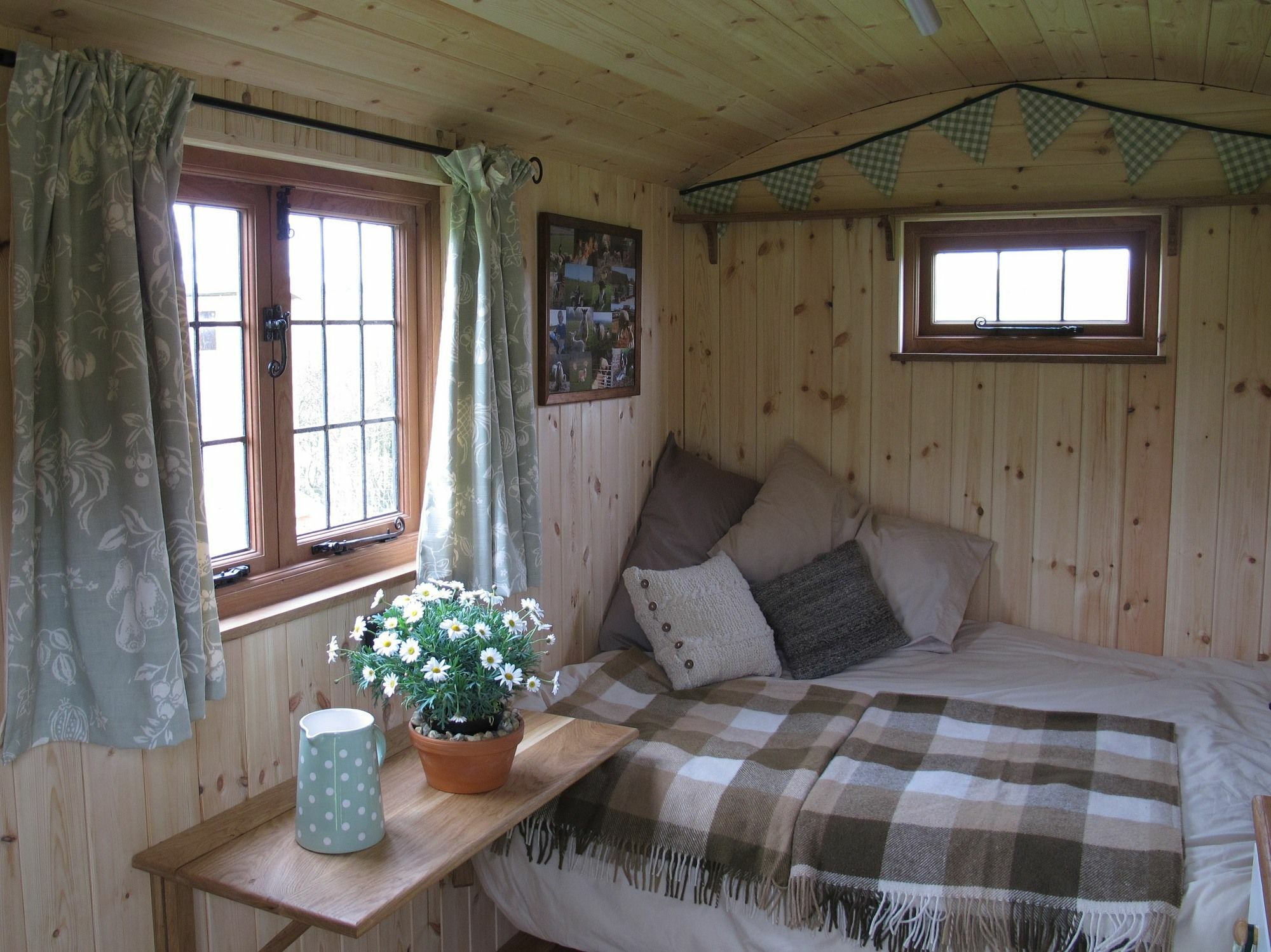Marshwood Farm B&B And Shepherds Hut Dinton  Zewnętrze zdjęcie